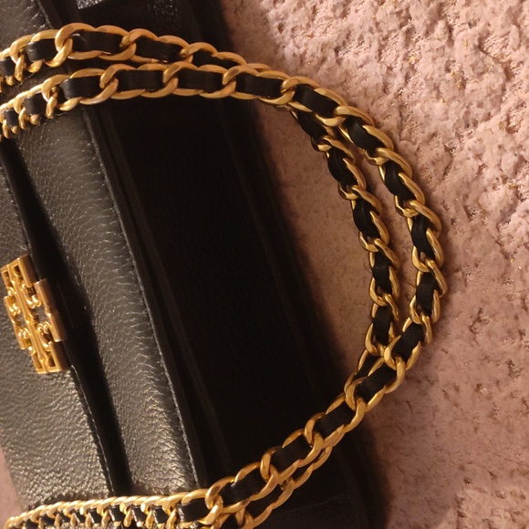 Tory Burch - Picture 3 of 8